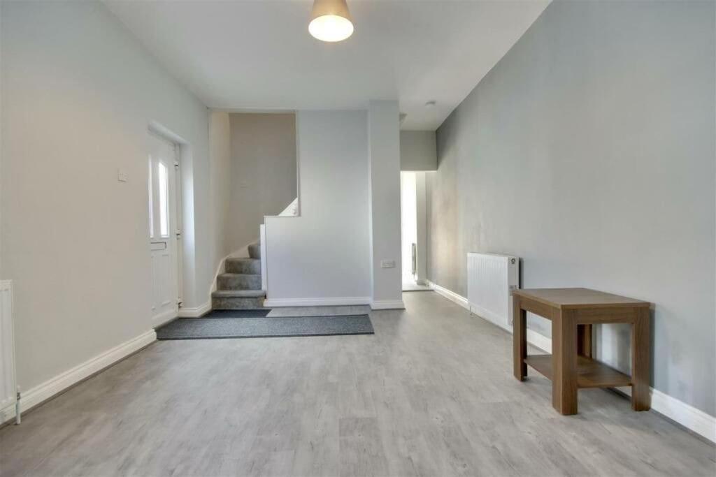 Improved Private House In Central Location Portsmouth Exteriér fotografie